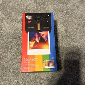 BRAND NEW polaroid camera